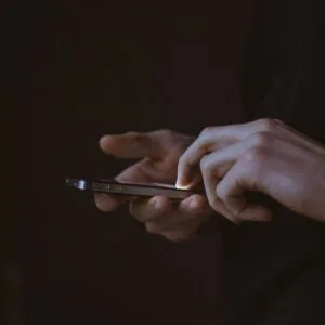 Arnaques telephoniques en entreprise